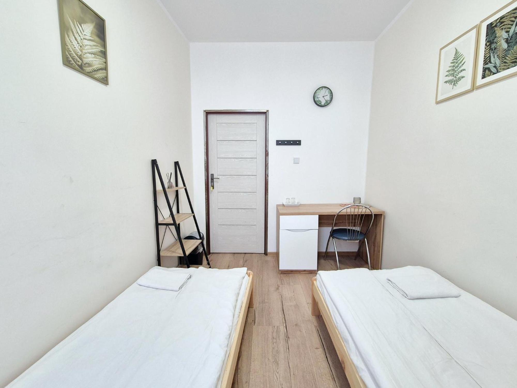 Pini Hostel - Przytulne Pokoje W Centrum Krakowa Экстерьер фото