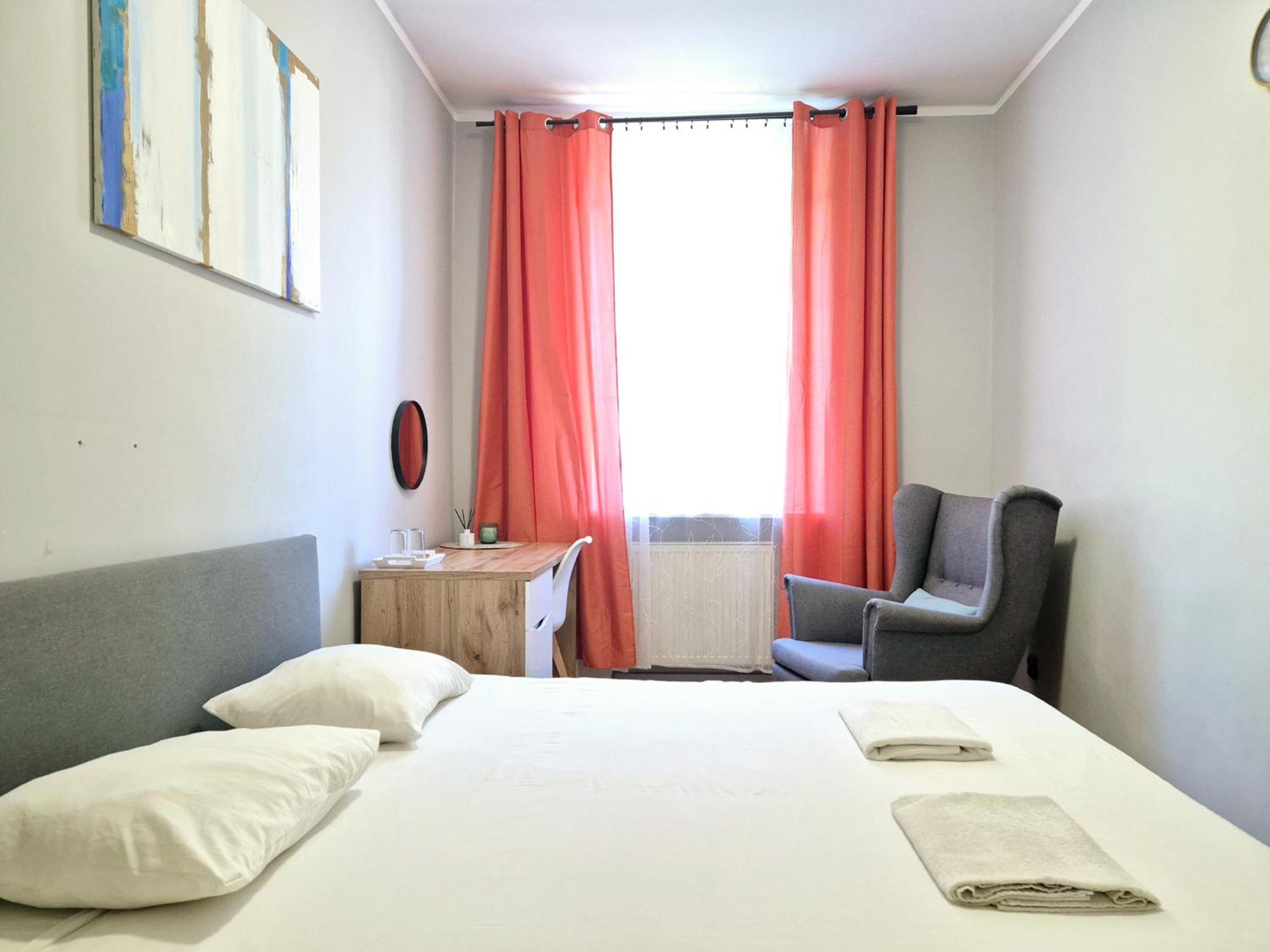 Pini Hostel - Przytulne Pokoje W Centrum Krakowa Экстерьер фото