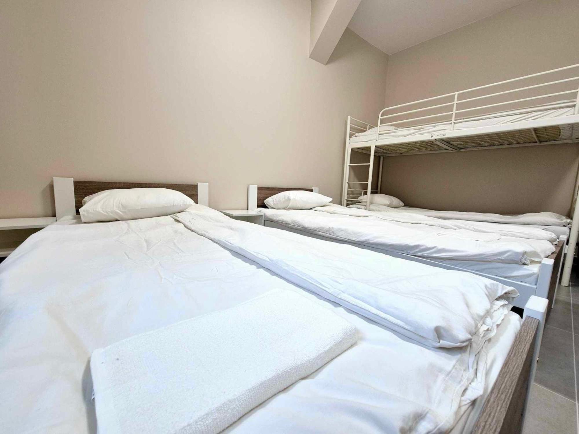 Pini Hostel - Przytulne Pokoje W Centrum Krakowa Экстерьер фото