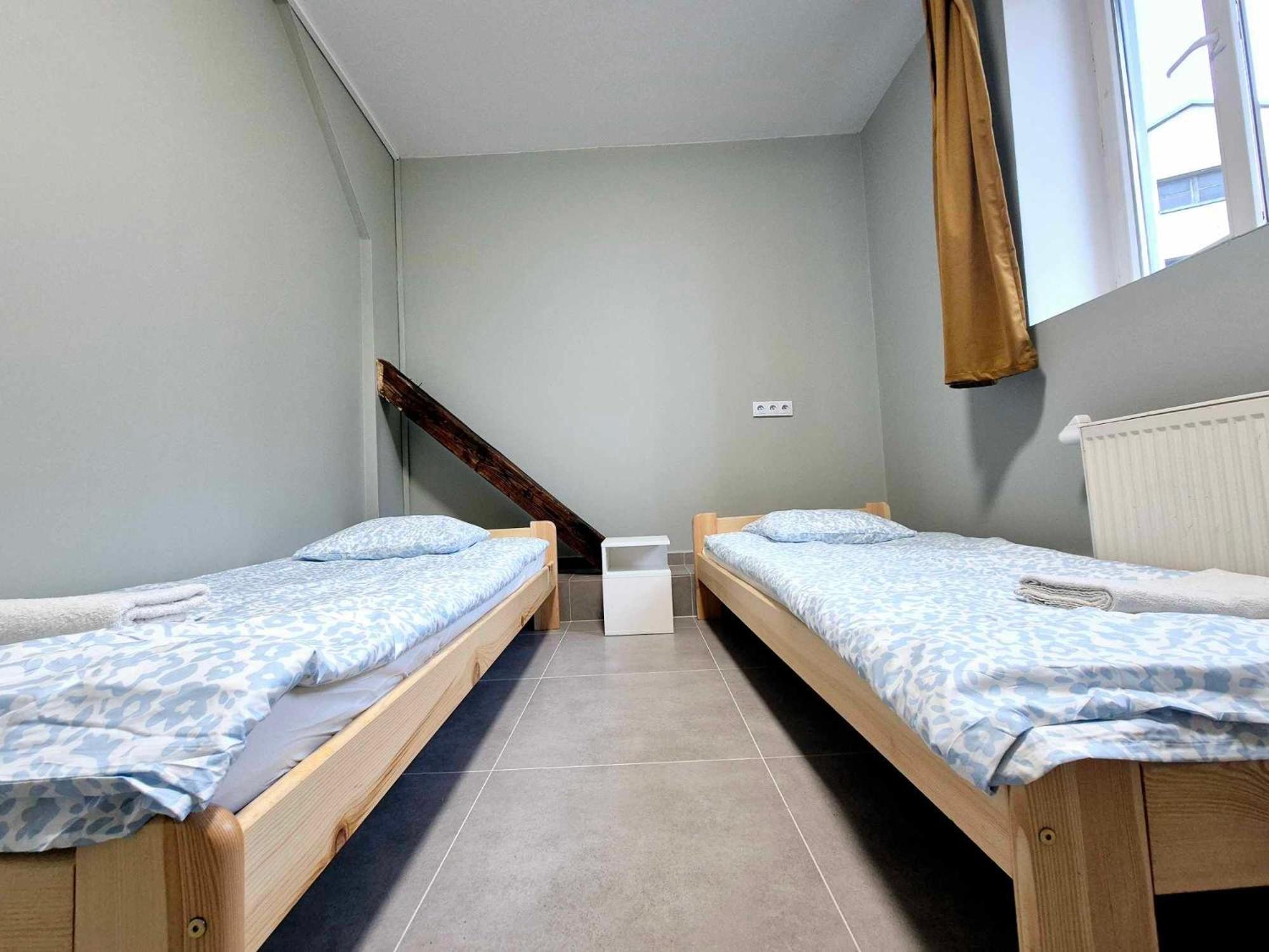 Pini Hostel - Przytulne Pokoje W Centrum Krakowa Экстерьер фото